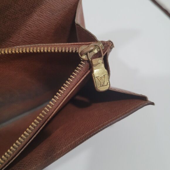 Authentic LOUIS VUITTON LV Vintage Monogram Sarah Wallet Envelope Leather 1996 - Picture 6 of 15